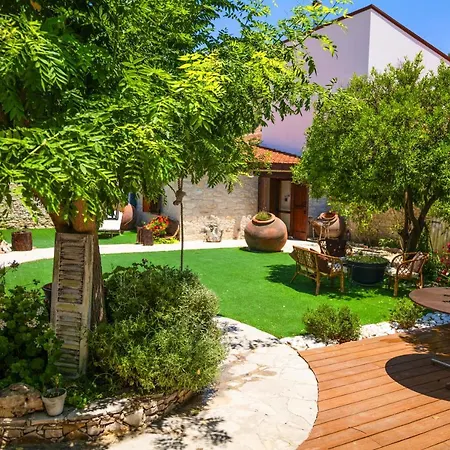 Listed In Laneia * Lania